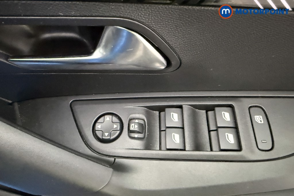 Peugeot 2008 Allure Manual Petrol SUV - Stock Number (1625004) - 24th supplementary image