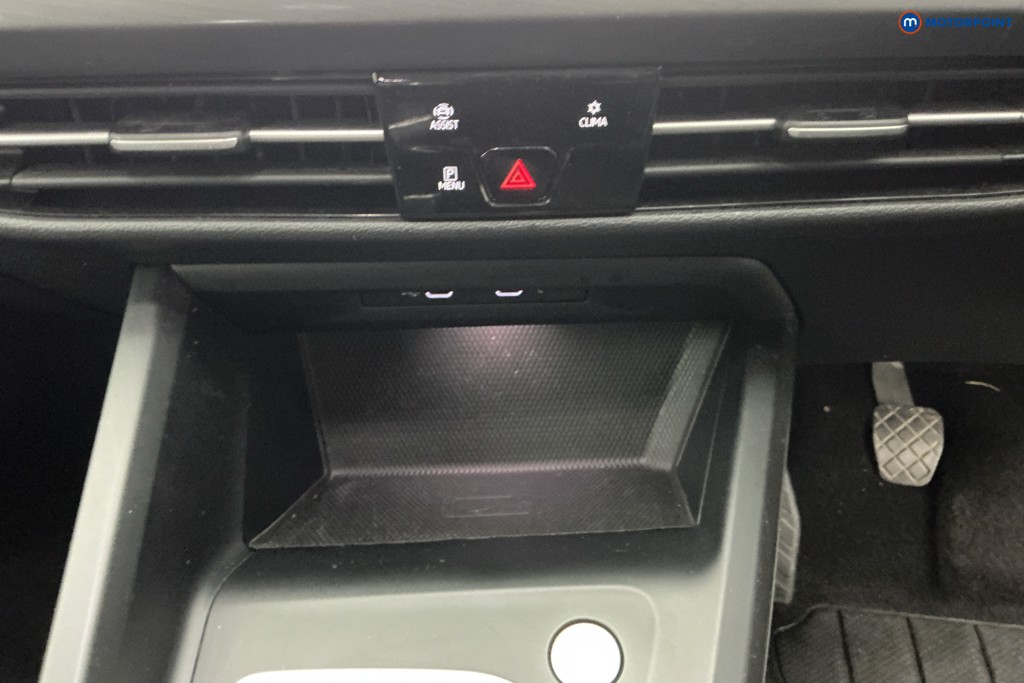 Volkswagen Golf Style Manual Petrol Hatchback - Stock Number (1625030) - 20th supplementary image