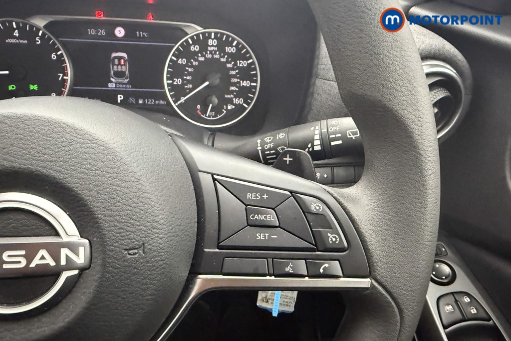 Nissan Juke Acenta Premium Automatic Petrol SUV - Stock Number (1625457) - 7th supplementary image