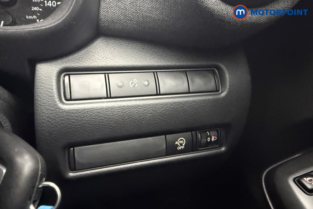 Nissan Juke Acenta Premium Automatic Petrol SUV - Stock Number (1625457) - 8th supplementary image