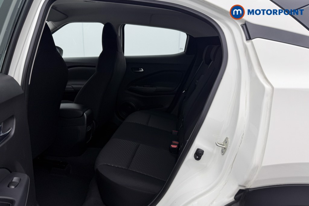 Nissan Juke Acenta Premium Automatic Petrol SUV - Stock Number (1625457) - 19th supplementary image