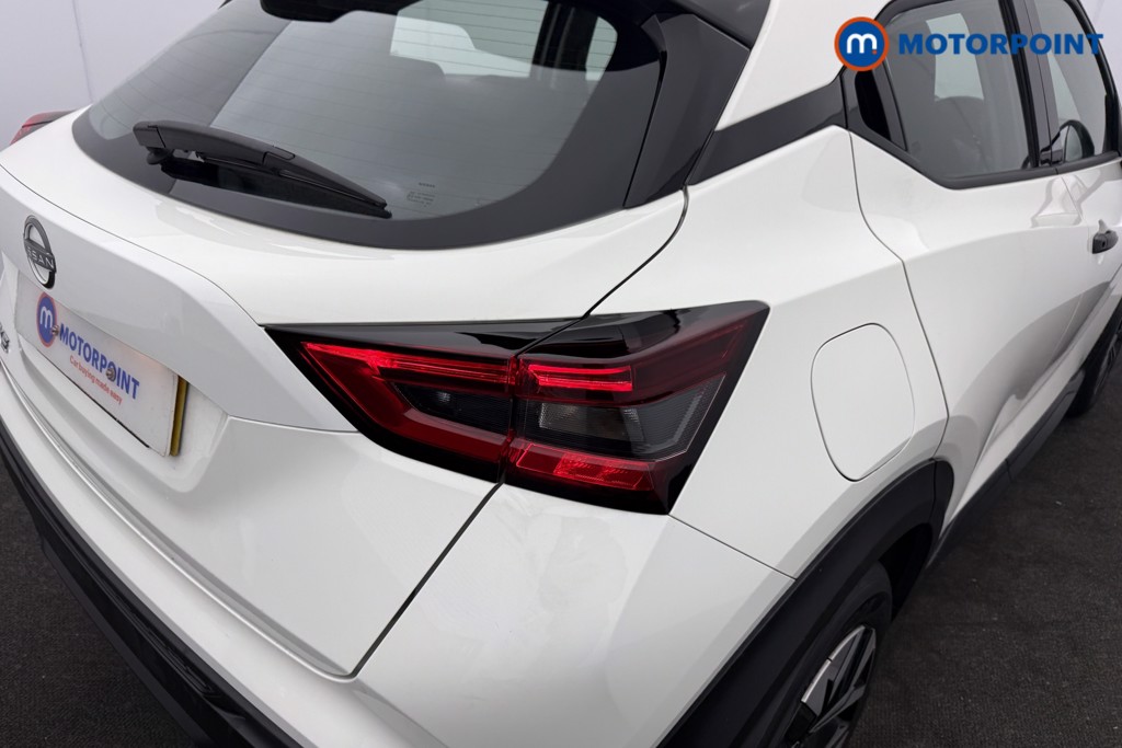 Nissan Juke Acenta Premium Automatic Petrol SUV - Stock Number (1625457) - 21st supplementary image