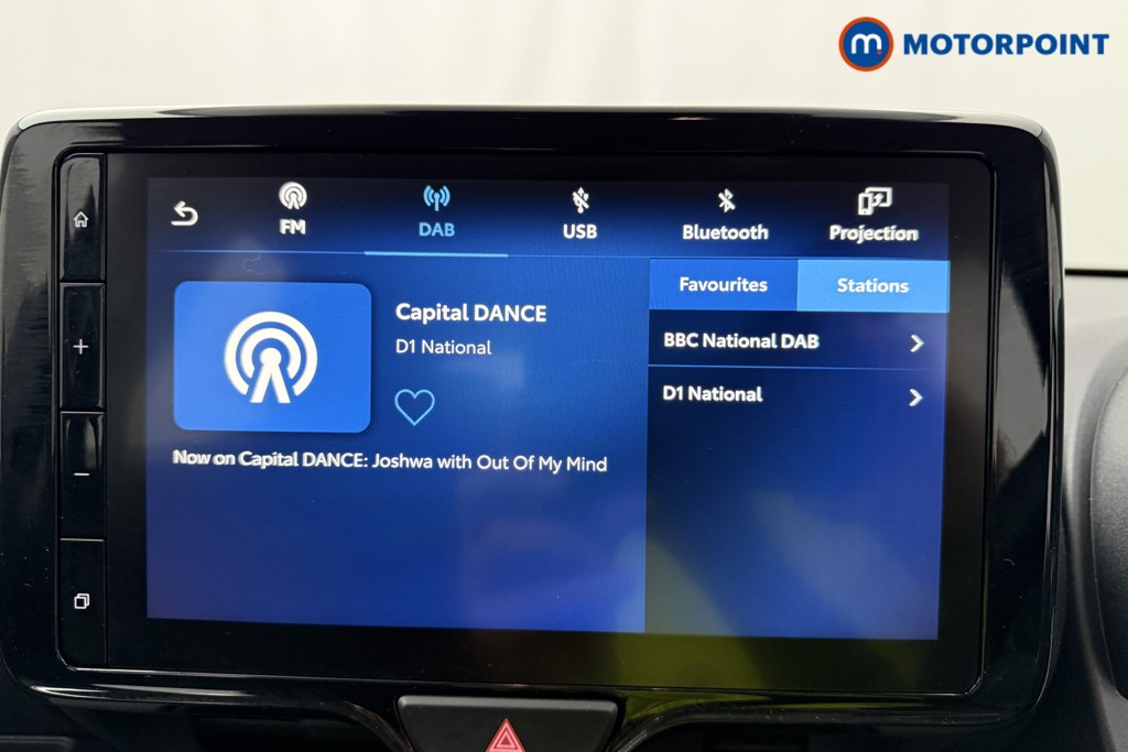 Toyota Yaris Icon Automatic Petrol-Electric Hybrid Hatchback - Stock Number (1625586) - 7th supplementary image