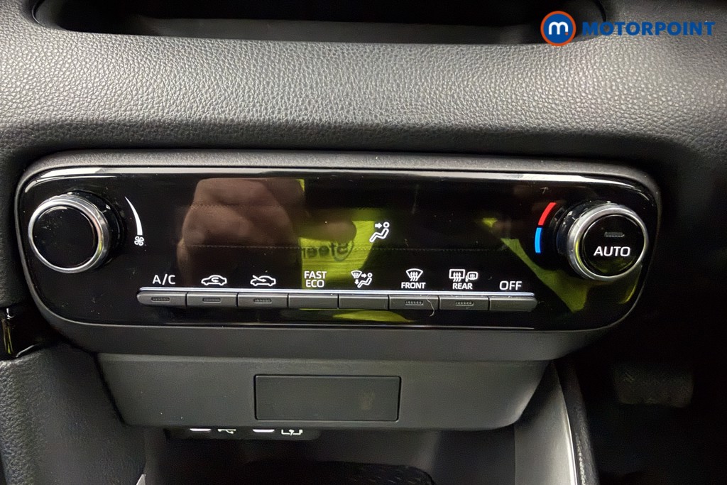 Toyota Yaris Icon Automatic Petrol-Electric Hybrid Hatchback - Stock Number (1625586) - 12th supplementary image