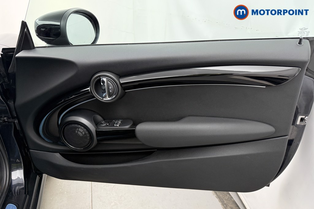 Mini Hatchback Cooper S Level 3 Automatic Electric Hatchback - Stock Number (1626219) - 13th supplementary image