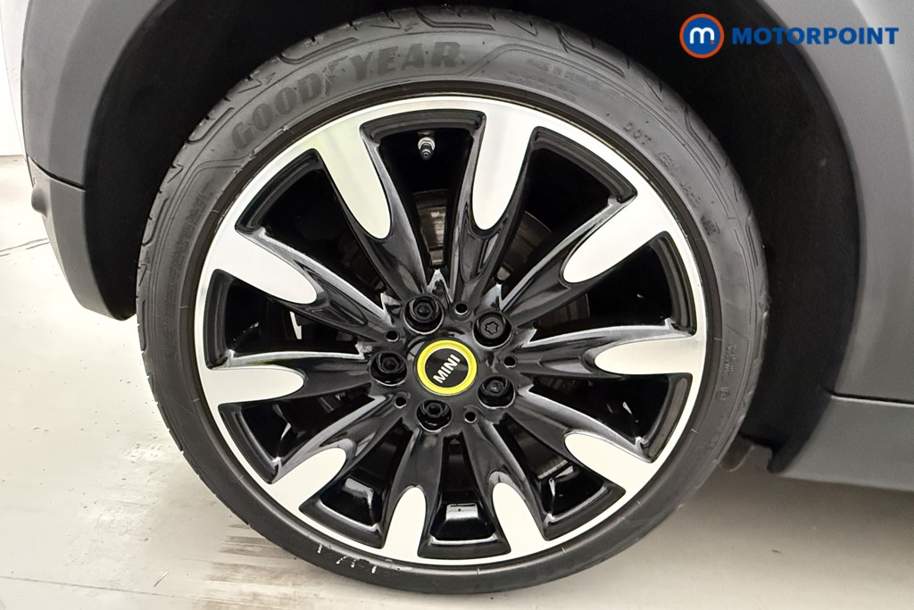 Mini Hatchback Cooper S Level 3 Automatic Electric Hatchback - Stock Number (1626219) - 25th supplementary image