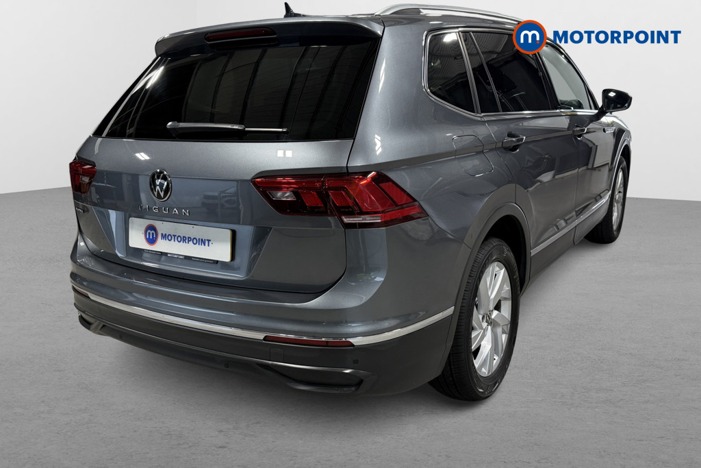 Volkswagen Tiguan Allspace Life Manual Petrol SUV - Stock Number (1626280) - Drivers side rear corner