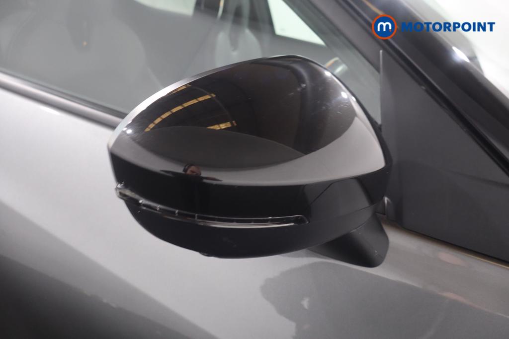 Nissan Juke Tekna Manual Petrol SUV - Stock Number (1626614) - 22nd supplementary image