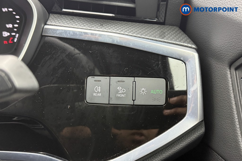 Audi Q3 Black Edition Automatic Petrol SUV - Stock Number (1626785) - 10th supplementary image