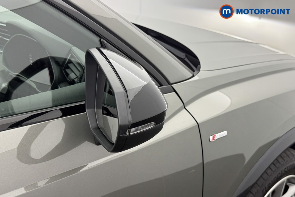 Audi Q3 Black Edition Automatic Petrol SUV - Stock Number (1626785) - 15th supplementary image