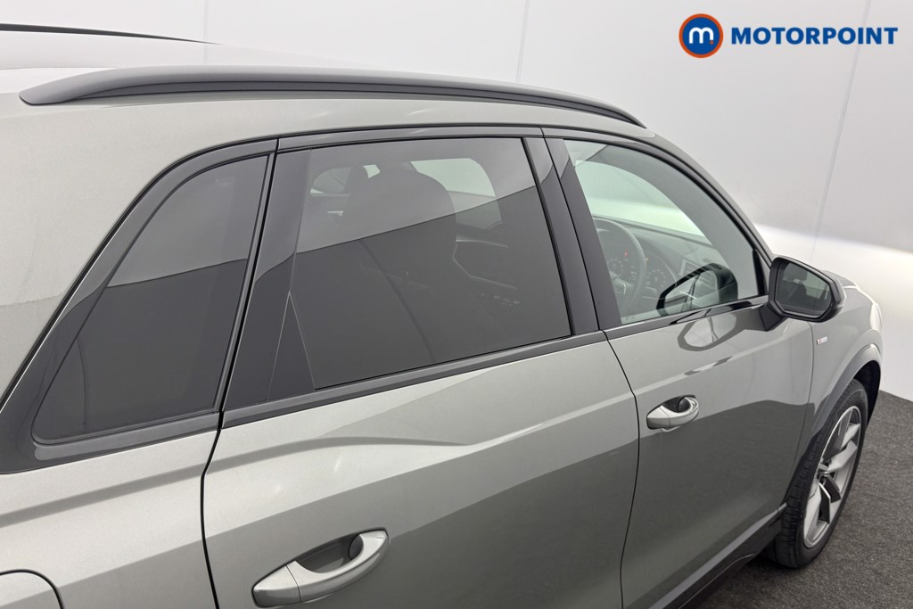 Audi Q3 Black Edition Automatic Petrol SUV - Stock Number (1626785) - 27th supplementary image