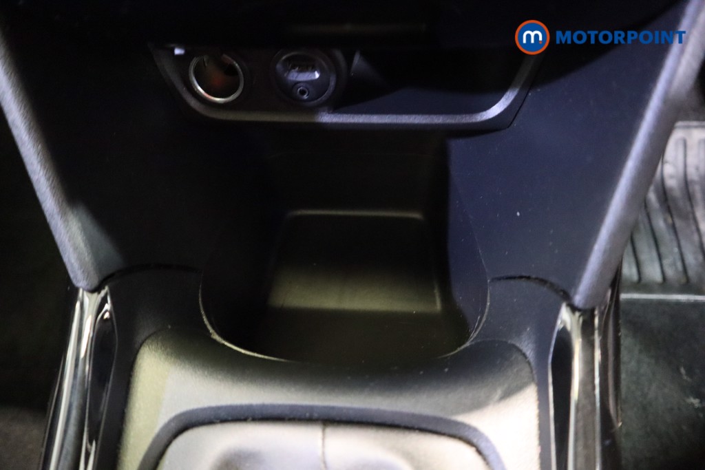 Peugeot 2008 Allure Premium Manual Petrol SUV - Stock Number (1626967) - 8th supplementary image