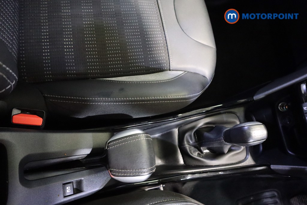 Peugeot 2008 Allure Premium Manual Petrol SUV - Stock Number (1626967) - 9th supplementary image