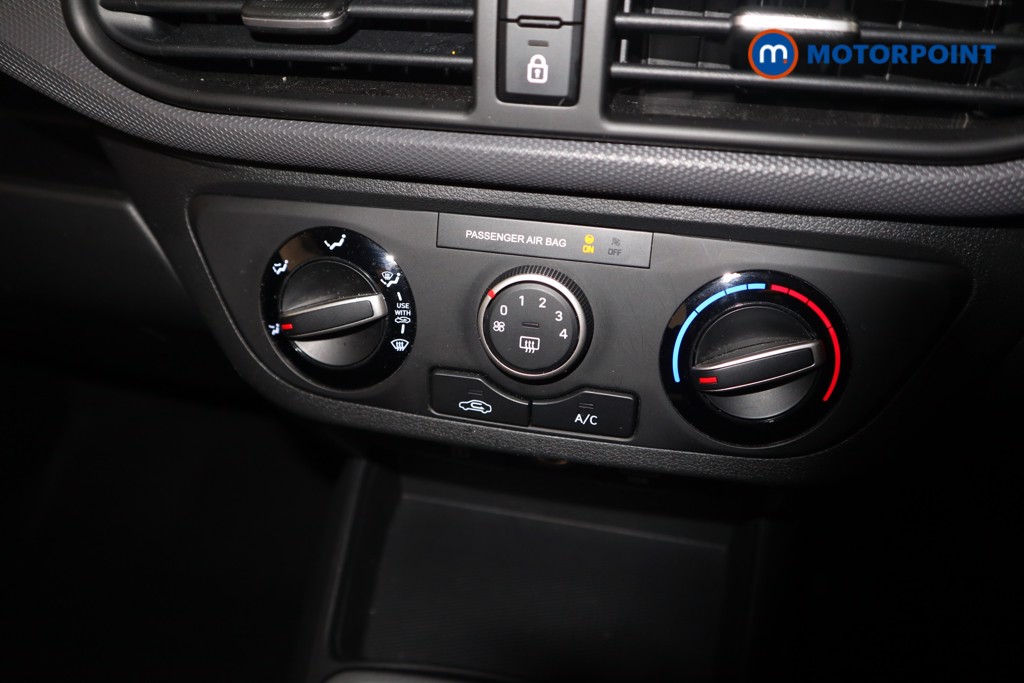 Hyundai I10 Advance Automatic Petrol Hatchback - Stock Number (1627638) - 7th supplementary image