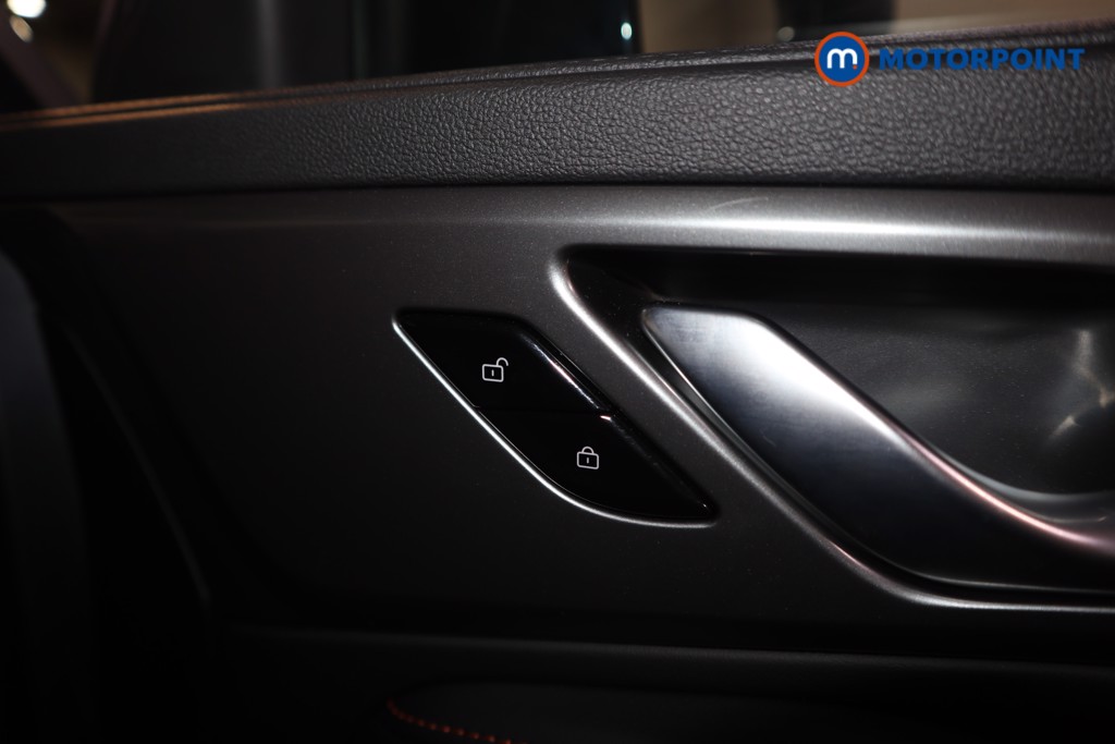 Mg Motor Uk HS Trophy Automatic Petrol Plug-In Hybrid SUV - Stock Number (1627745) - 12th supplementary image