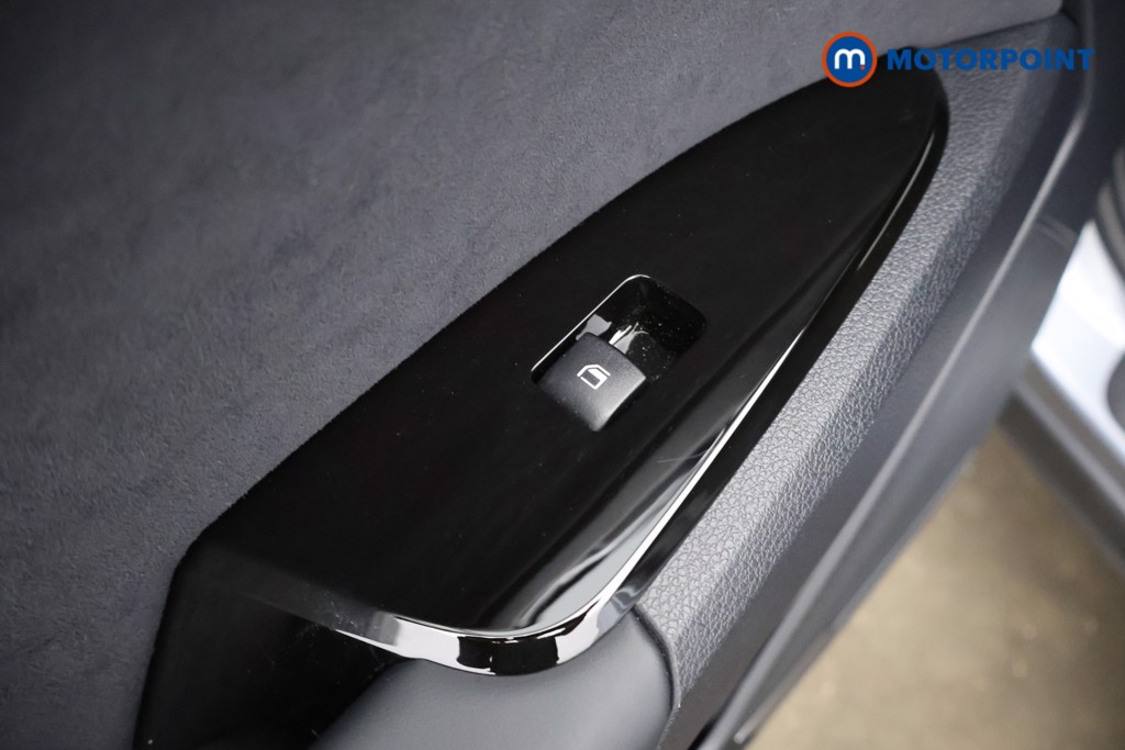 KIA Sportage Gt-Line Automatic Petrol-Electric Hybrid SUV - Stock Number (1627817) - 32nd supplementary image