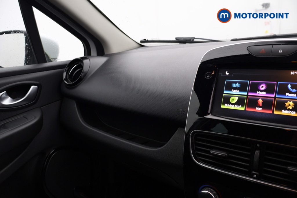 Renault Clio Iconic Manual Petrol Hatchback - Stock Number (1628096) - 14th supplementary image