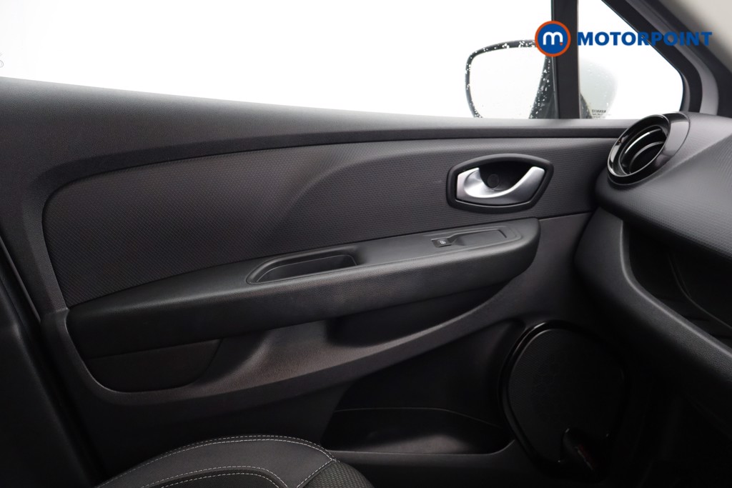 Renault Clio Iconic Manual Petrol Hatchback - Stock Number (1628096) - 15th supplementary image