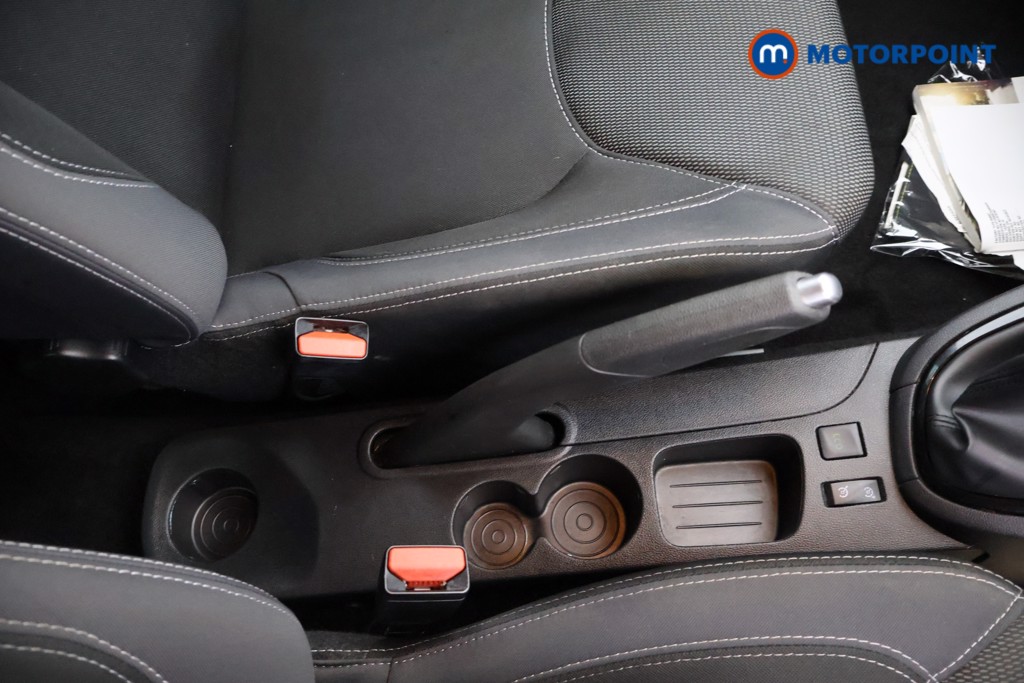 Renault Clio Iconic Manual Petrol Hatchback - Stock Number (1628096) - 16th supplementary image