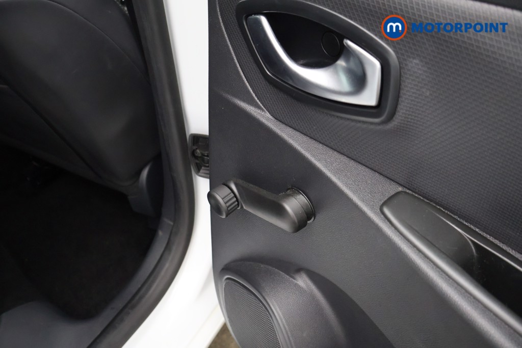 Renault Clio Iconic Manual Petrol Hatchback - Stock Number (1628096) - 23rd supplementary image