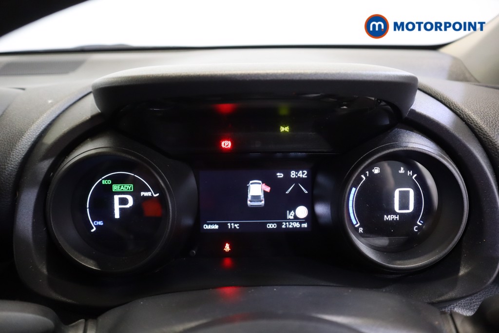 Toyota Yaris Design Automatic Petrol-Electric Hybrid Hatchback - Stock Number (1628233) - 3rd supplementary image