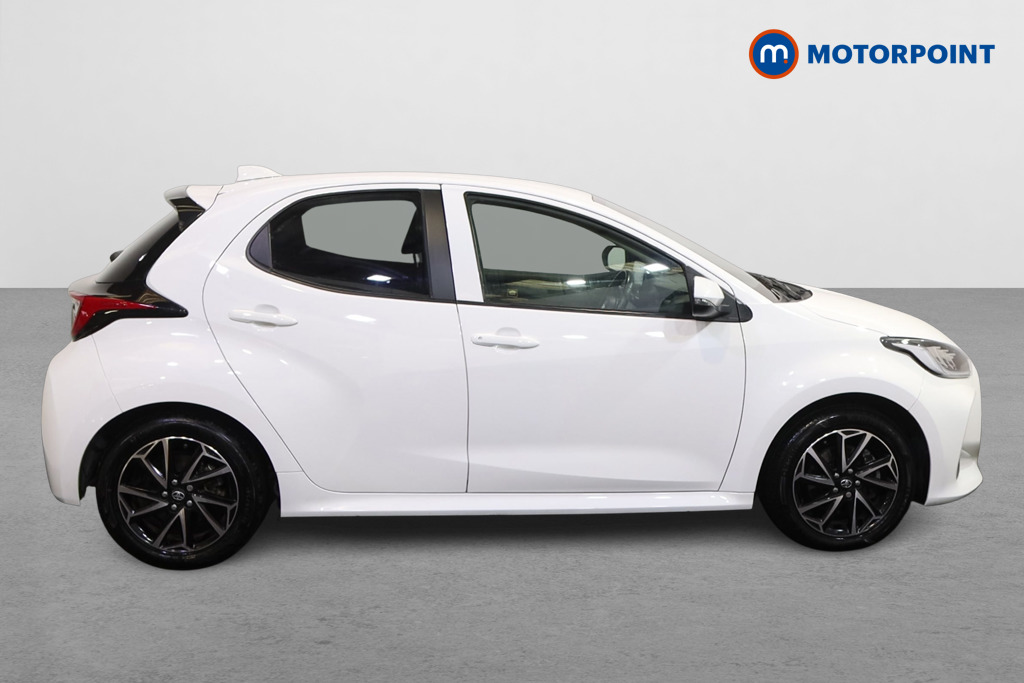 Toyota Yaris Design Automatic Petrol-Electric Hybrid Hatchback - Stock Number (1628233) - Drivers side