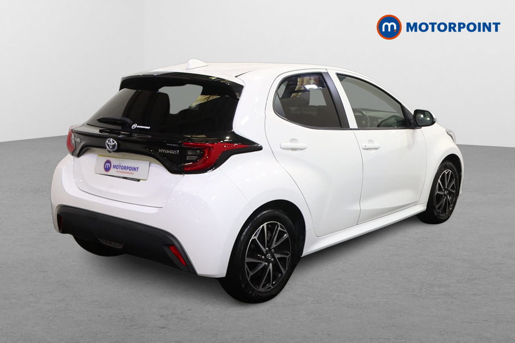 Toyota Yaris Design Automatic Petrol-Electric Hybrid Hatchback - Stock Number (1628233) - Drivers side rear corner
