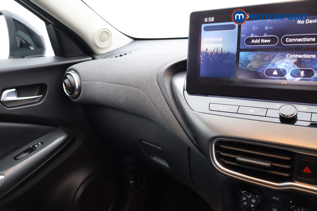 Nissan Juke Acenta Premium Manual Petrol SUV - Stock Number (1628479) - 13th supplementary image