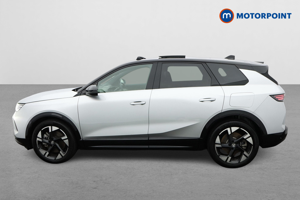 Vauxhall Grandland Ultimate Automatic Electric SUV - Stock Number (1628874) - Passenger side