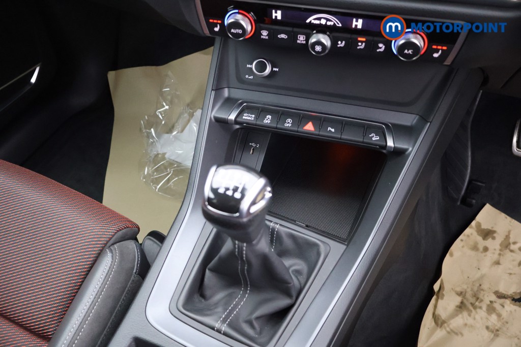 Audi Q3 S Line Manual Petrol SUV - Stock Number (1628909) - 14th supplementary image