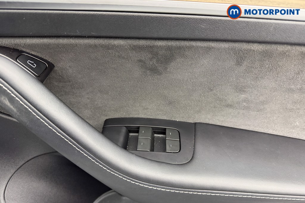 Tesla Model 3 Long Range Automatic Electric Saloon - Stock Number (1628977) - 8th supplementary image