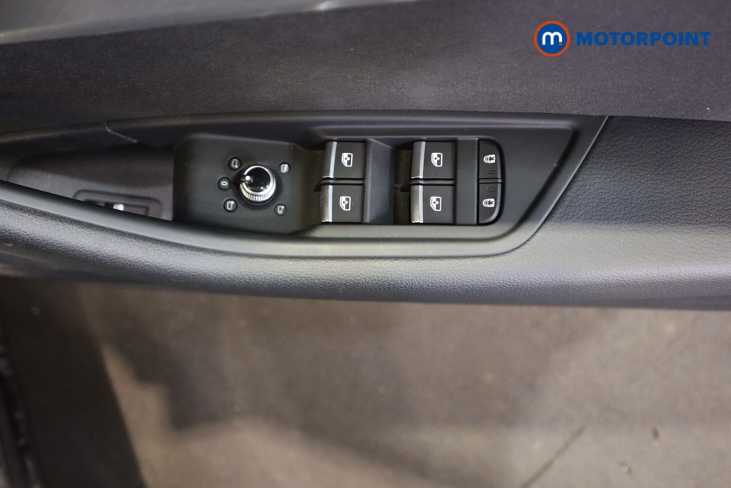 Audi A4 Technik Automatic Petrol Saloon - Stock Number (1629195) - 23rd supplementary image