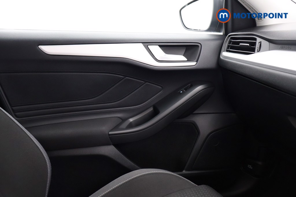 Ford Focus Zetec Edition Manual Petrol Hatchback - Stock Number (1629301) - 15th supplementary image