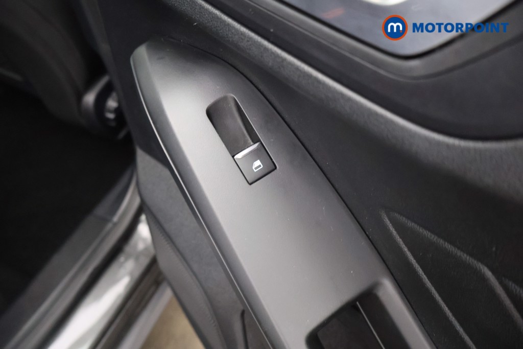 Ford Focus Zetec Edition Manual Petrol Hatchback - Stock Number (1629301) - 23rd supplementary image