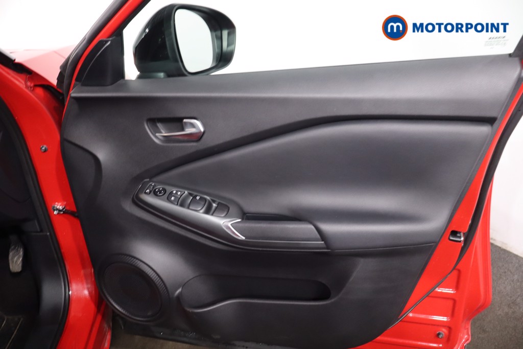 Nissan Juke Acenta Premium Manual Petrol SUV - Stock Number (1629863) - 22nd supplementary image