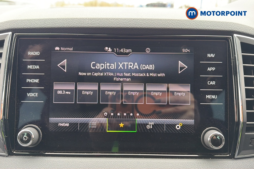 Skoda Karoq Se L Automatic Petrol SUV - Stock Number (1630394) - 8th supplementary image