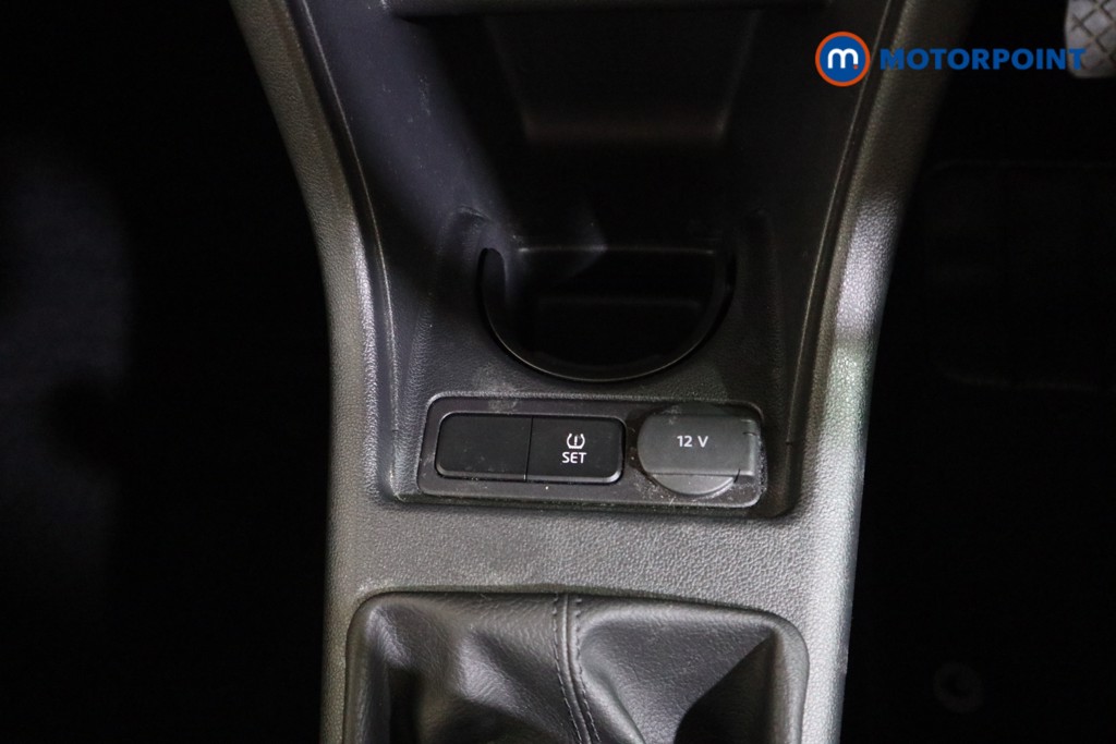 Volkswagen UP R-Line Manual Petrol Hatchback - Stock Number (1630420) - 7th supplementary image