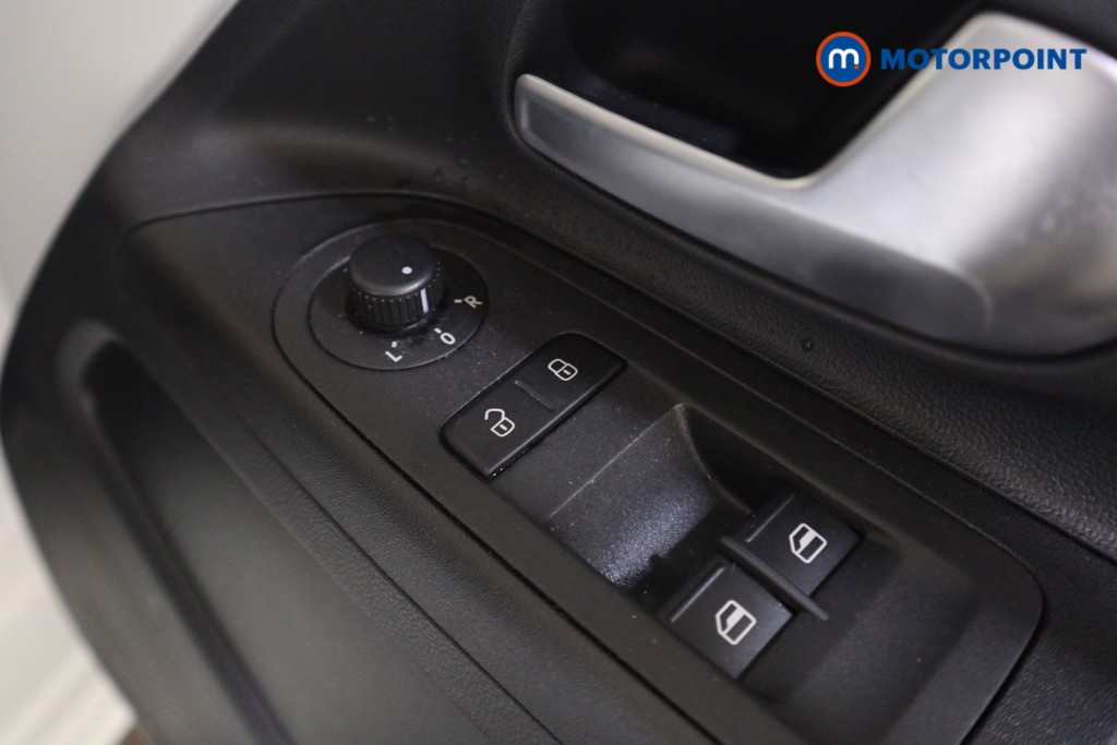 Volkswagen UP R-Line Manual Petrol Hatchback - Stock Number (1630420) - 11th supplementary image