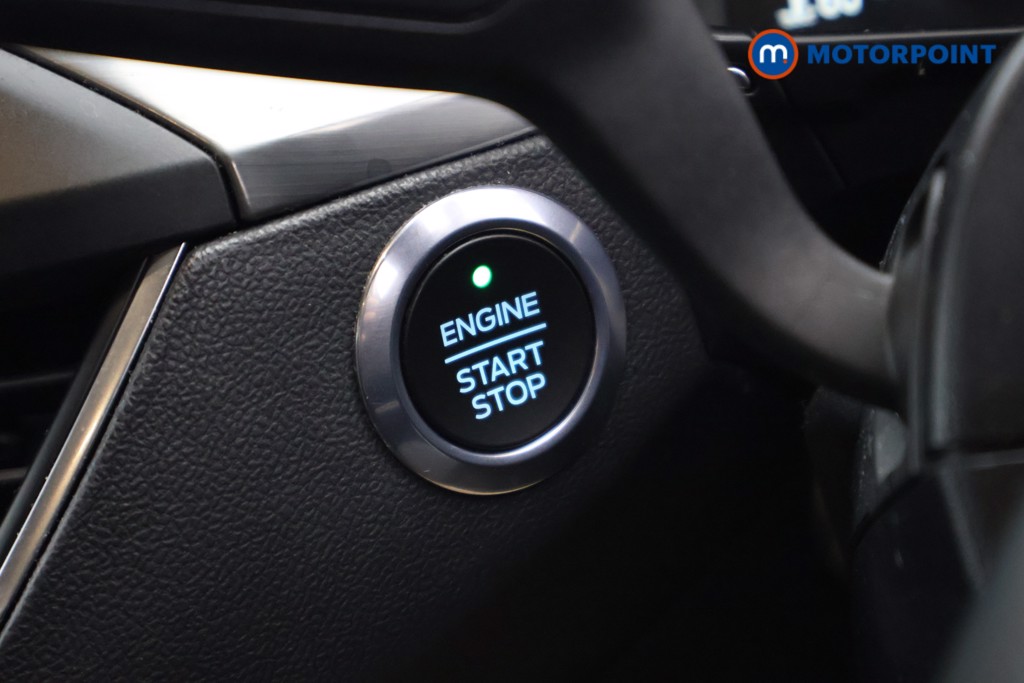 Ford Focus Titanium X Edition Manual Petrol Hatchback - Stock Number (1630699) - 11th supplementary image