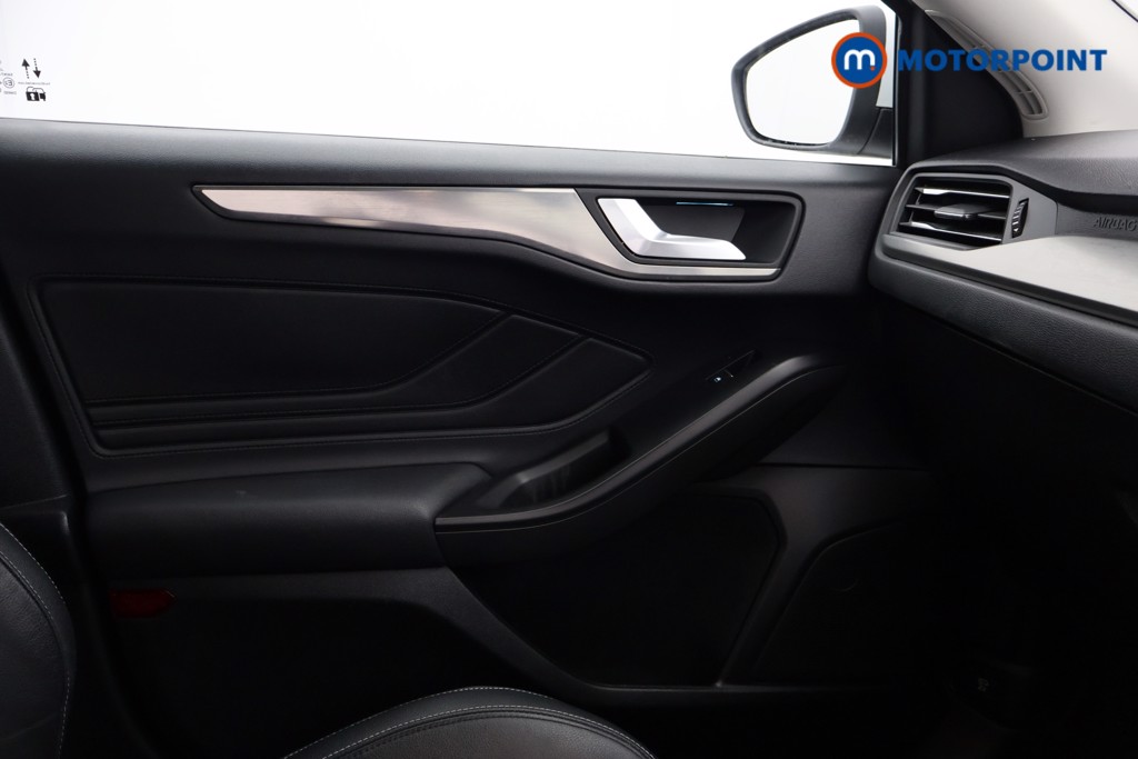 Ford Focus Titanium X Edition Manual Petrol Hatchback - Stock Number (1630699) - 17th supplementary image