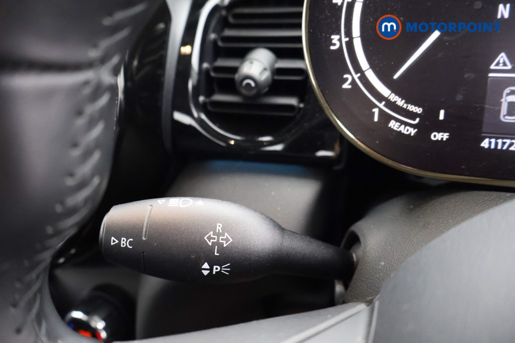 Mini Hatchback Cooper Classic Manual Petrol Hatchback - Stock Number (1630844) - 5th supplementary image