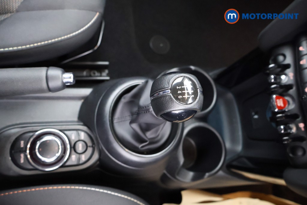 Mini Hatchback Cooper Classic Manual Petrol Hatchback - Stock Number (1630844) - 8th supplementary image