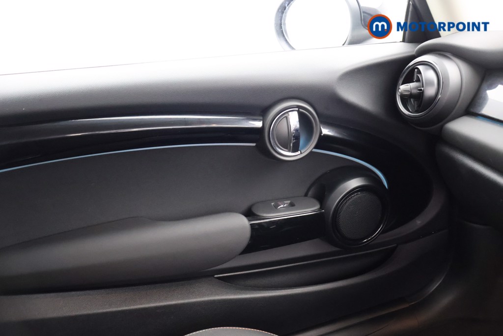 Mini Hatchback Cooper Classic Manual Petrol Hatchback - Stock Number (1630844) - 11th supplementary image