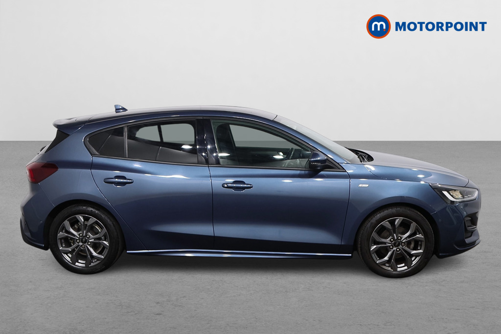 Ford Focus St-Line Manual Petrol Hatchback - Stock Number (1622280) - Drivers side
