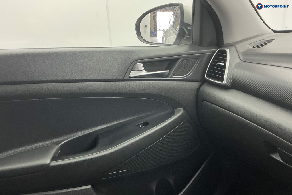 Hyundai Tucson Se Nav Automatic Petrol SUV - Stock Number (1624098) - 17th supplementary image