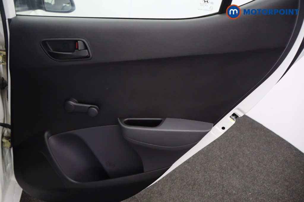 Hyundai I10 S Manual Petrol Hatchback - Stock Number (1624606) - 17th supplementary image