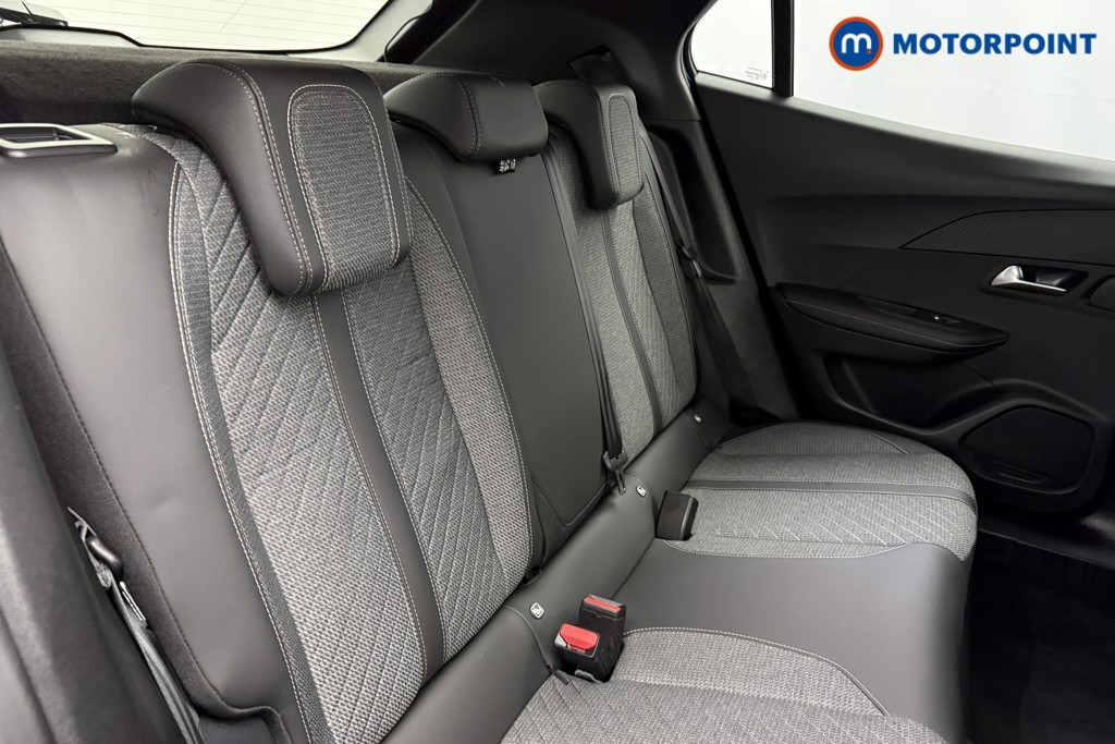Peugeot 2008 Allure Manual Petrol SUV - Stock Number (1624955) - 15th supplementary image