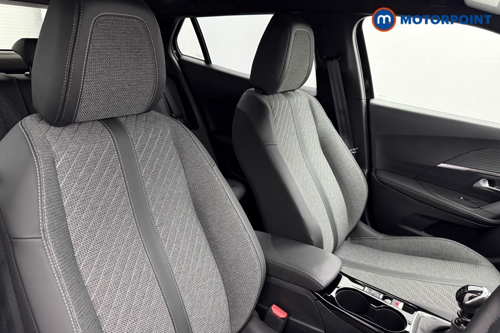 Peugeot 2008 Allure Manual Petrol SUV - Stock Number (1624996) - 12th supplementary image
