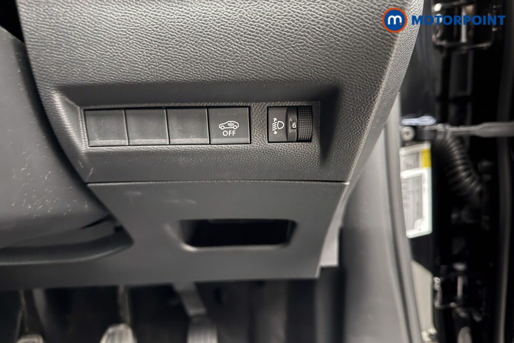 Peugeot 2008 Allure Manual Petrol SUV - Stock Number (1624996) - 13th supplementary image