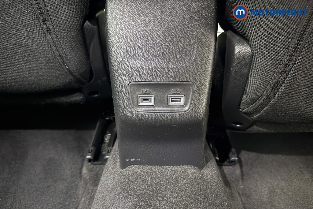 Peugeot 2008 Allure Manual Petrol SUV - Stock Number (1624996) - 18th supplementary image
